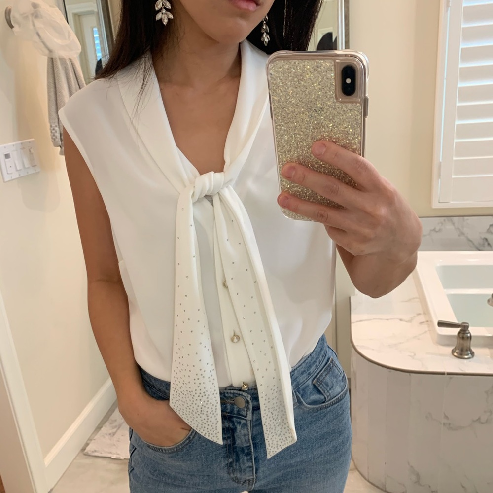 St. John off-white Tie-Neck Blouse Size 4